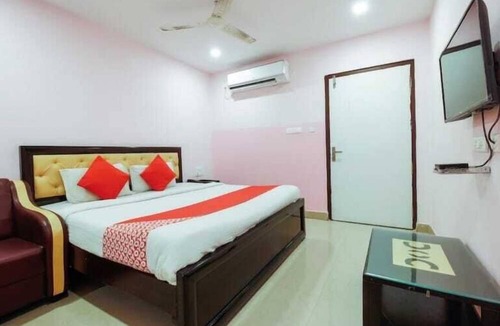 Jubilee Hills Hotel | iROOMZ Hotel Diamond Park