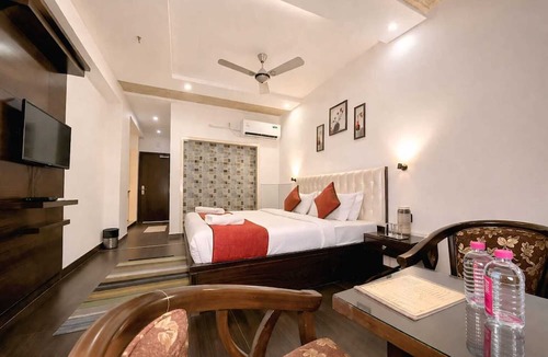 Taj Ganj Hotel | Goyal Hoteliers - The Hotel Samovar