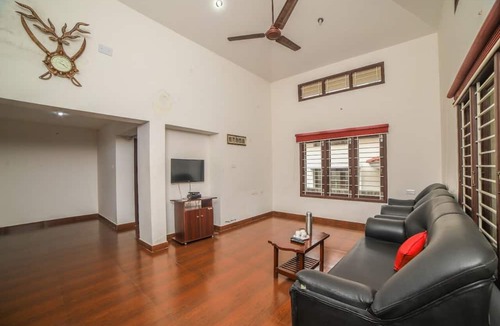 Yercaud Villa | Goldenoaks Resort