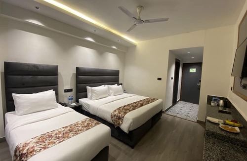 Katra Hotel | Click Sunburry Hotel Katra