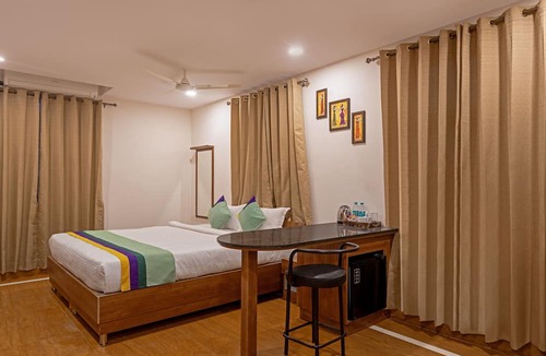 Gachibowli Hotel | Treebo Purva Crest, Gachibowli DLF