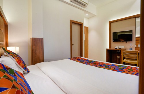 Rabale Hotel | Fabhotel Prime Landmark Aura