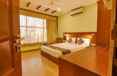 BTM Layout Hotel | Fabhotel Jen & Jo