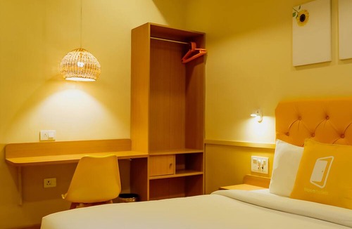 Worli Hotel | Bloom Hotel - Worli