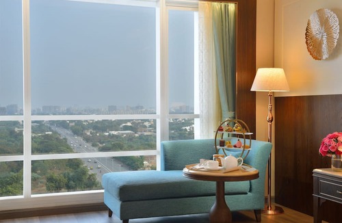 Thaltej Hotel | Taj Skyline Ahmedabad