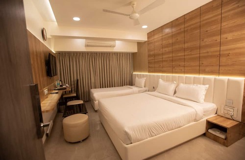 Mumbai Hotel | Hotel Naaz Executive Near T2 Airport