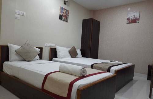Salem Hotel | LIVGRAND HOTEL SRI DHEVI Salem