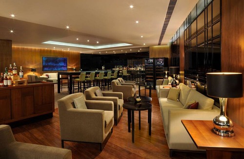 Embassy Golf Links Business Park Hotel | Hilton Bangalore Embassy GolfLinks
