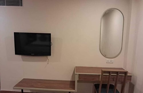 Porur Hotel | Grand Residence