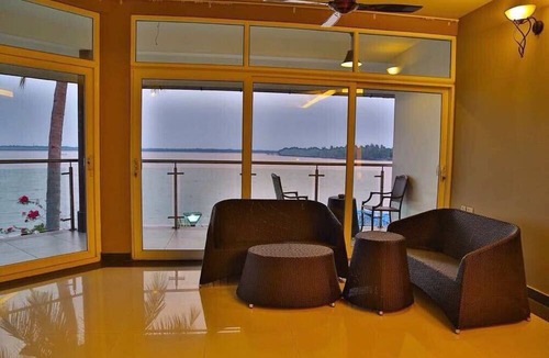 Kumbalam Villa | BLUSALZ MANOR Waters Edge Kochi