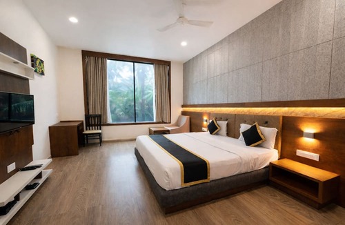 Veraval Hotel | The Grand Astoria Somnath