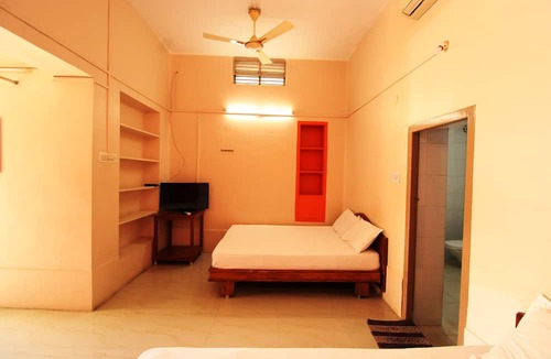 Gopalapuram Hotel | Sibi Lodge