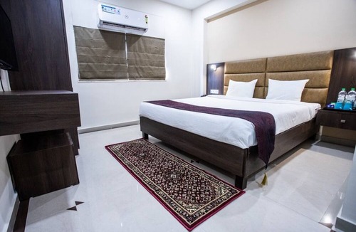 Vastrapur Hotel | Alba Premier