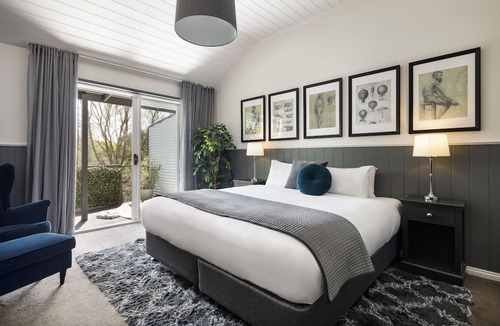 Hepburn Springs Hotel | Mineral Springs Hotel