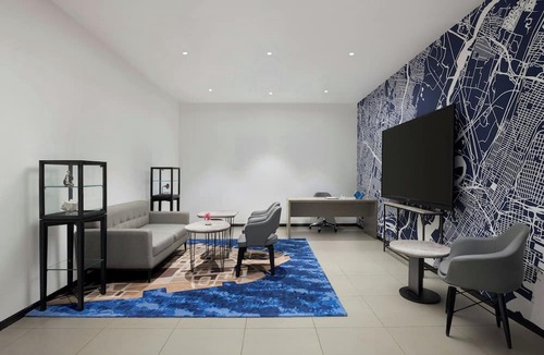 Satellite Hotel | Le Méridien Ahmedabad