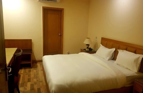 Safdarjung Enclave Hotel | Ikhaya Hotels