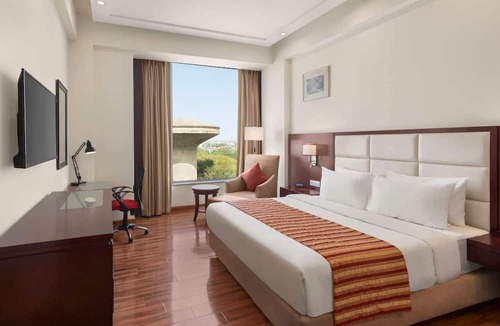 Pitampura Hotel | Ramada by Wyndham New Delhi Pitampura