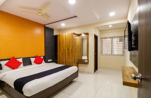 Yelahanka Hotel | Capital O 62363 N R Residency