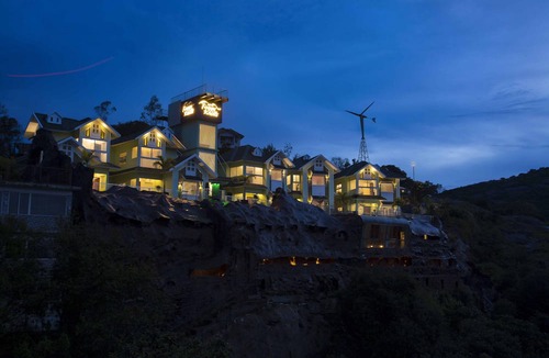 Vagamon Hotel | Foggy Knolls Resort