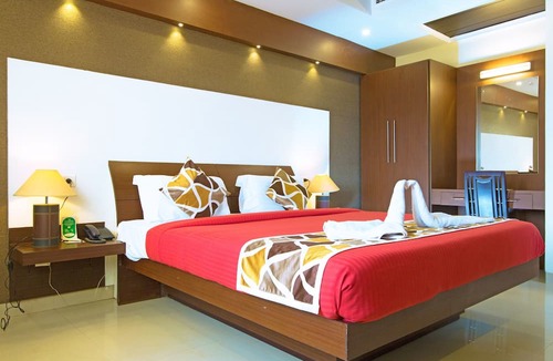 Kannur Hotel | Royal Omars