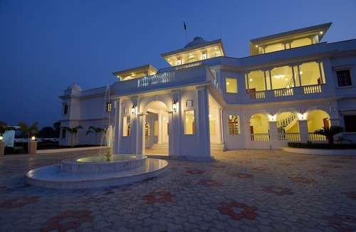 Rajawas Hotel | Umaid Farm Resort - A Legacy Vintage Stay in Jaipur