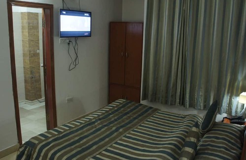 Sualkuchi Hotel | Hotel Lilawati Grand