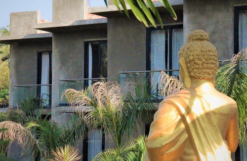 Arambol Hotel | Lotus Sutra