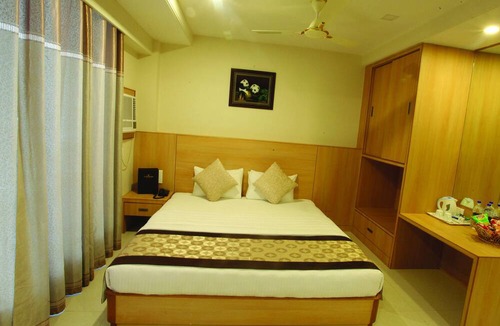 Radha Kund Hotel | Wingston A Treehouse Hotel-Goverdhan