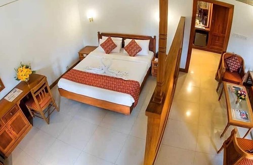 Kuppaayil Hotel | Krishna Inn