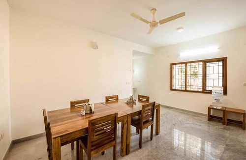 Yelahanka Hotel | Casa Oro