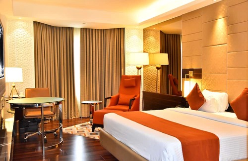 Salem Hotel | Cenneys Gateway - Pride of Salem