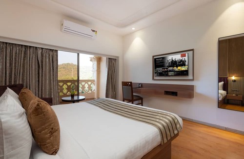 Mira Bhayandar Hotel | Freesia By Express Inn