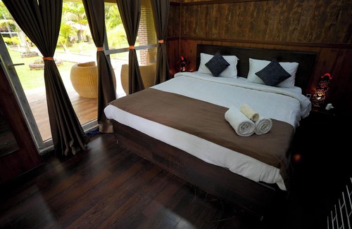 Nelamangala Hotel | Ankit Vista Green Village