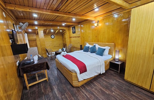 Nelamangala Hotel | Ankit Vista Green Village