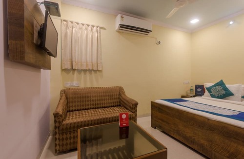 Khar Hotel | OYO 8685 Hotel Stayland