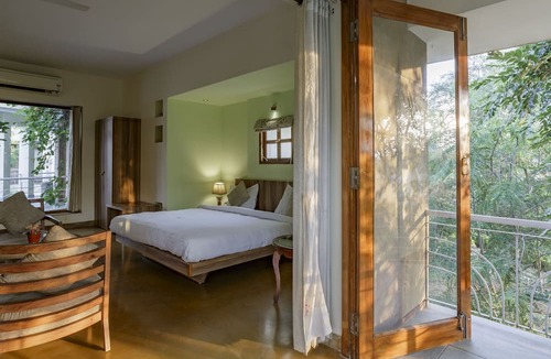Village Hokra Hotel | Chitvan