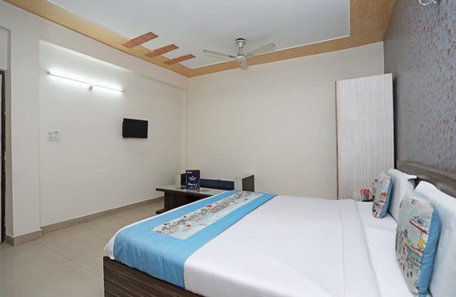 Sikandra Hotel | OYO 11005 Hotel Shanti Palace