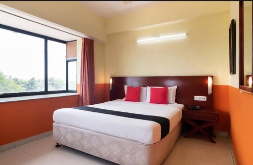 Maraimalai Nagar Hotel | Hotel Vassi Palaze