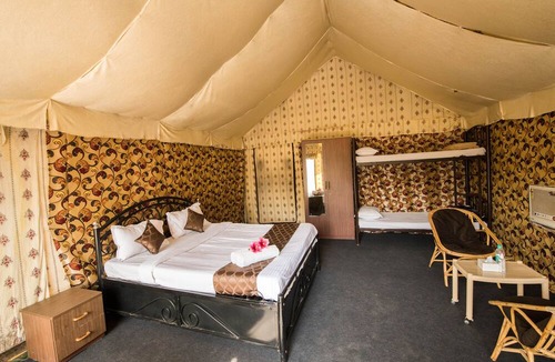 Bhilar Hotel | Umbrella Inn