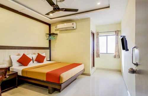 Shamshabad Cabin | Hotel Neem Tree