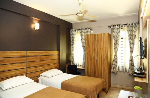 Rajajinagar Hotel | Vajra Heritage