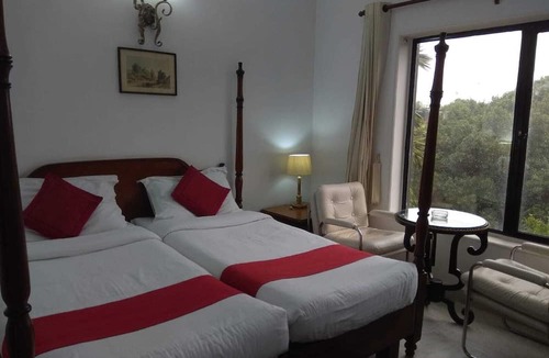 Saket Hotel | Hotel Palm Greens