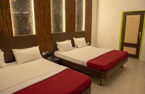 Dhobitalao Hostel | Empire Royale Hotel - Hostel