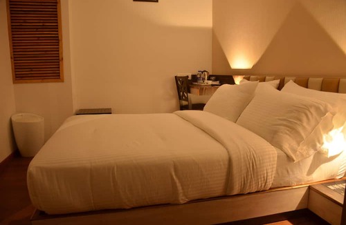 Police Bazar Hotel | Hotel Aura