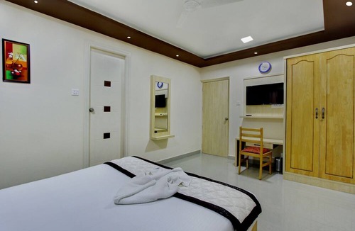 Koramangala Hotel | Bluemoon Comforts