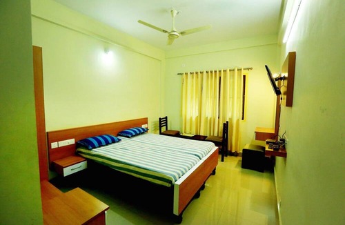 Kuppaayil Hotel | Hotel Brahmaputhra