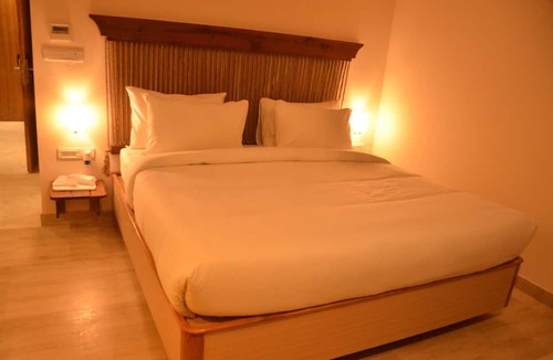 Allahabad Hotel | Hotel Placid