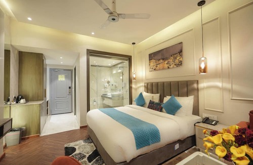 The Mall Road Hotel | Vaydantaa - Luxury Boutique Hotel Mussoorie