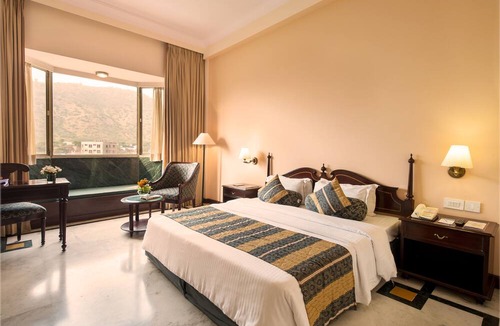 Amer Hotel | KK Royal Hotel & Convention Centre
