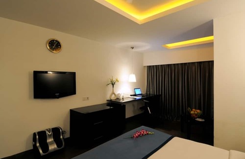 Lakdi Ka Pul Hotel | The Central Court Hotel